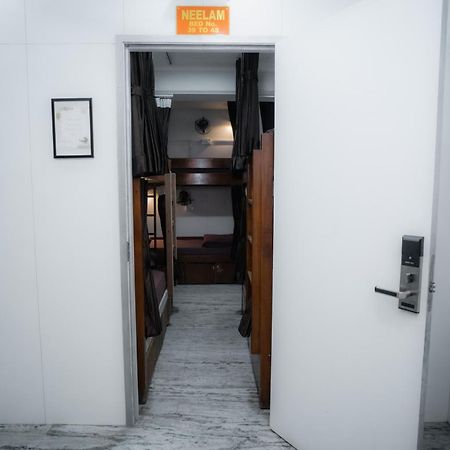 Pearl Courtyard Dormitory Варанаси Екстериор снимка