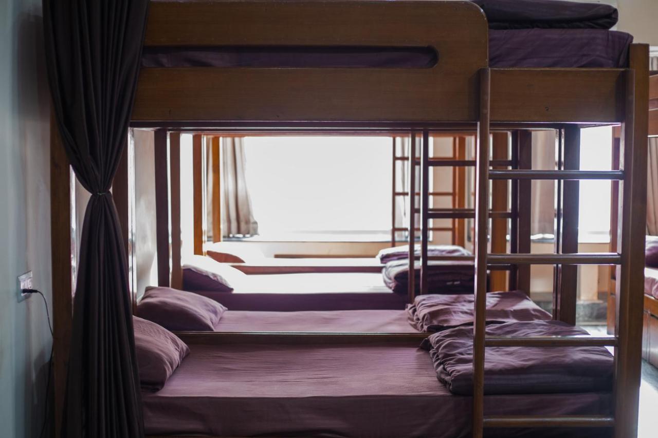 Pearl Courtyard Dormitory Варанаси Екстериор снимка
