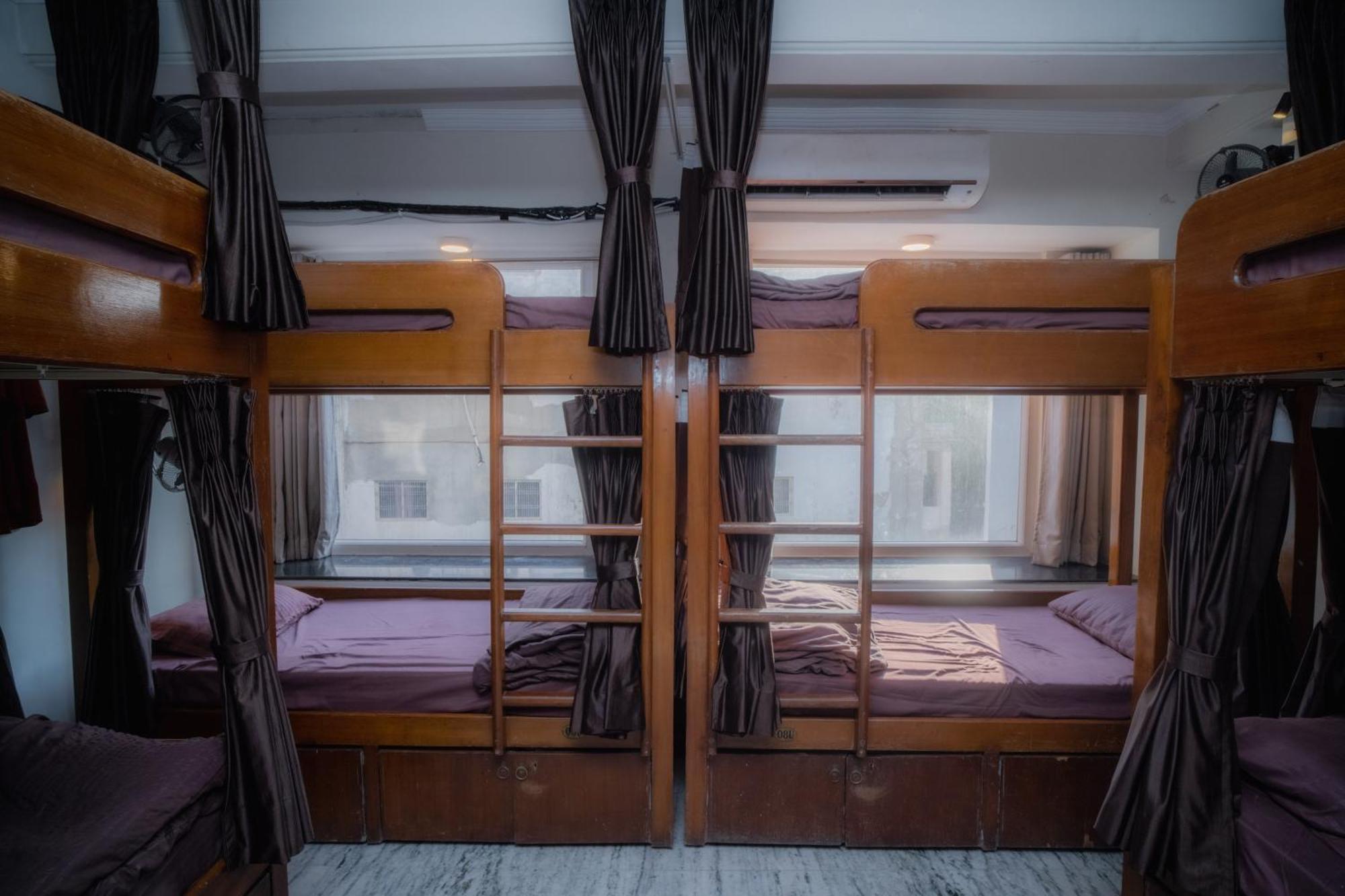 Pearl Courtyard Dormitory Варанаси Екстериор снимка