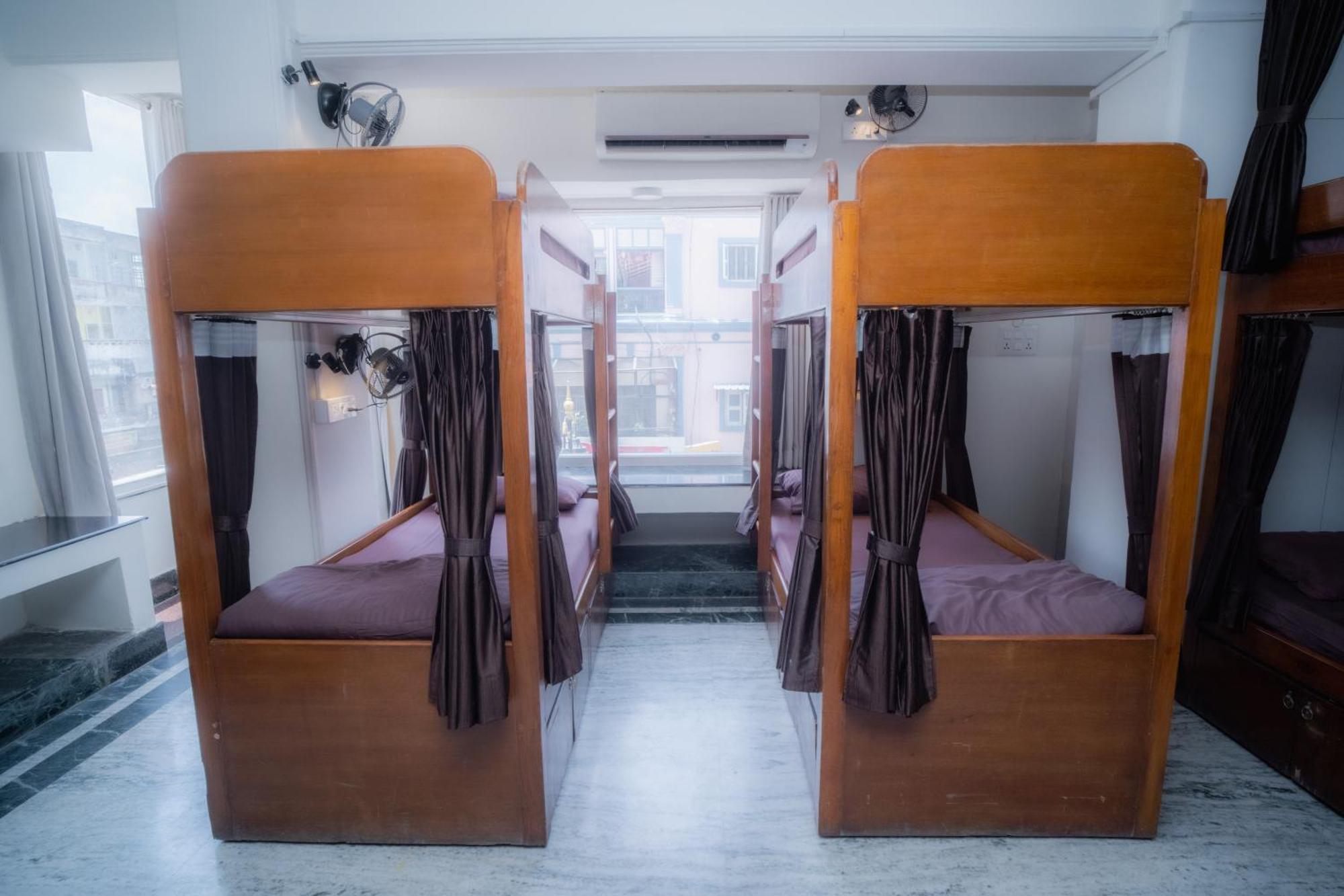 Pearl Courtyard Dormitory Варанаси Екстериор снимка